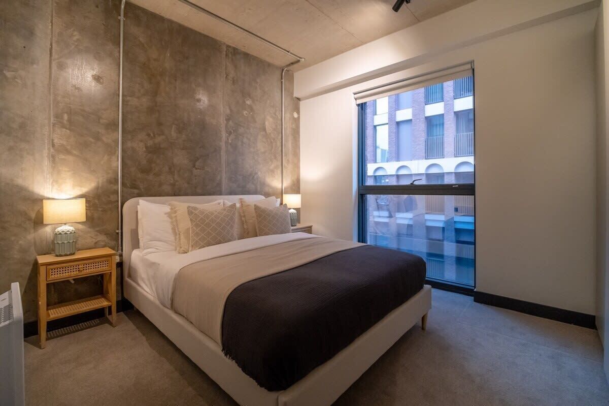 3 bedrooms, desk, iron/ironing board, WiFi