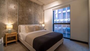 3 bedrooms, desk, iron/ironing board, WiFi