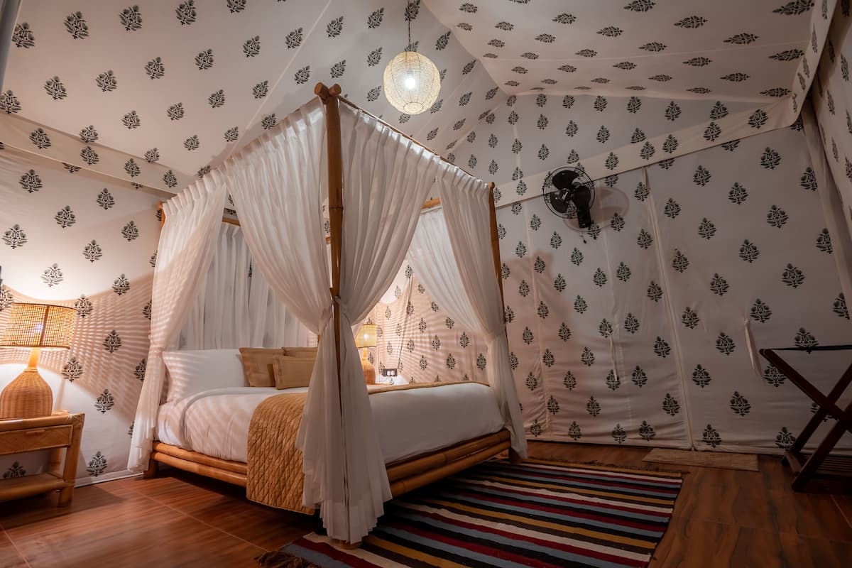 Superior Tent, 1 Queen Bed | 1 bedroom, individually decorated, individually furnished