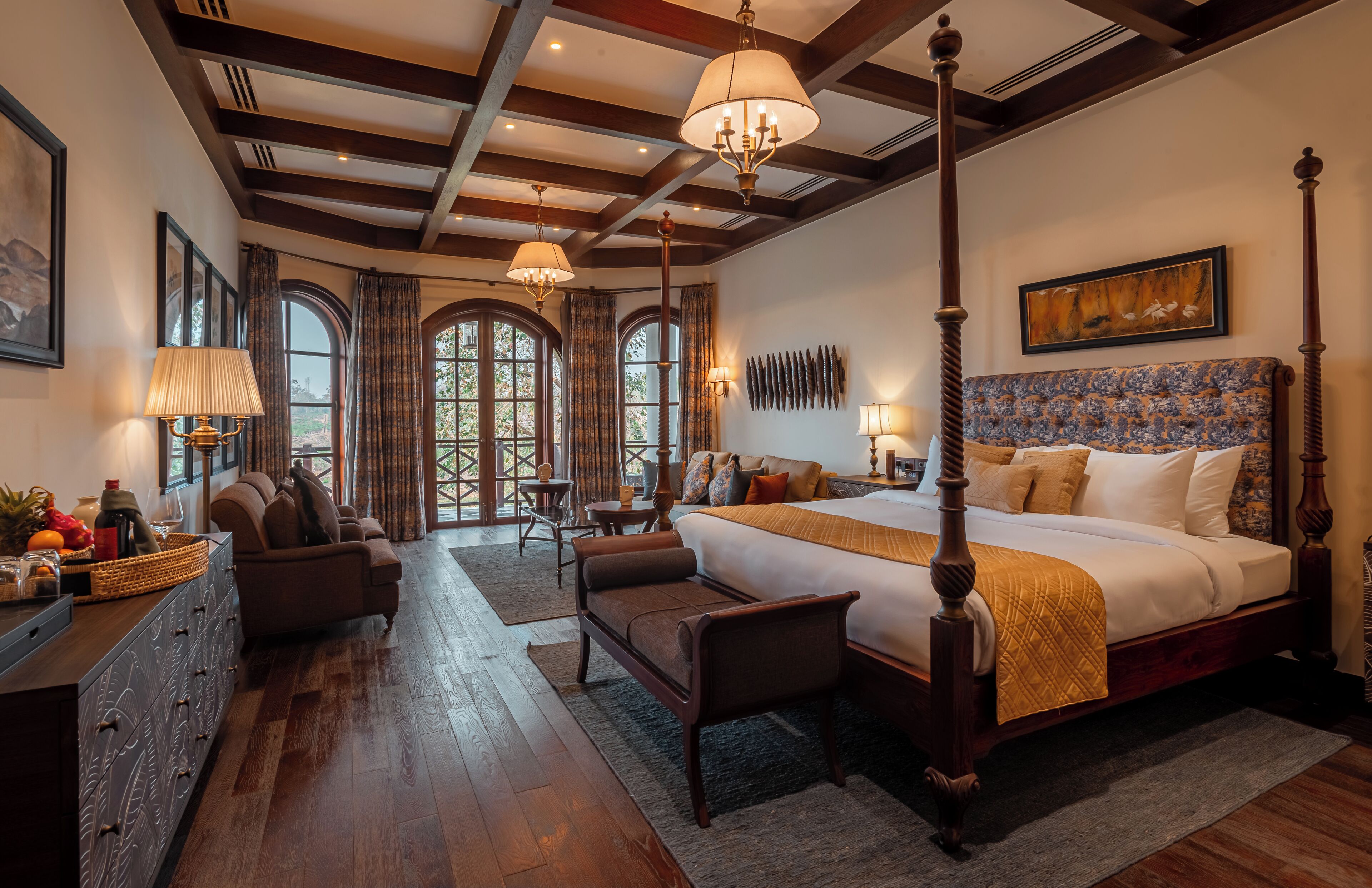 NAHOR - EXECUTIVE SUITE | Individualmente decorados, individualmente mobiliados