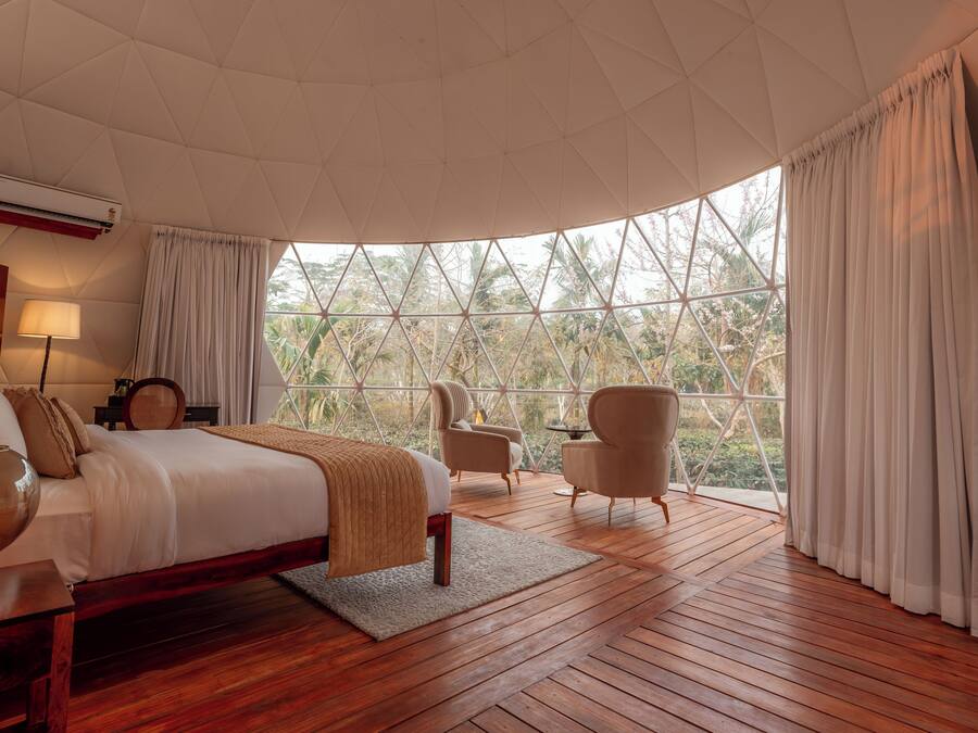 STARLIT - GEODESIC DOME | Individually decorated, individually furnished, iron/ironing board