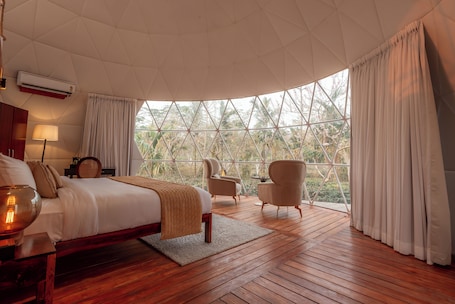 STARLIT - GEODESIC DOME. Vaani Greens