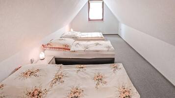 2 Schlafzimmer, Reisekinderbett, kostenloses WLAN