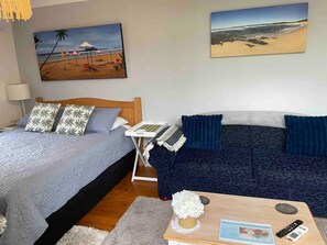 1 dormitorio, tabla de planchar con plancha, wifi gratis y ropa de cama