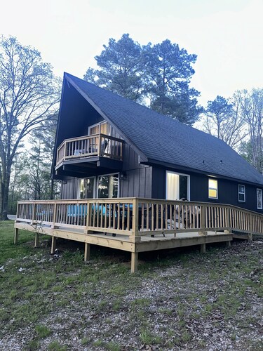 Peaceful and secluded getaway in Saline County 