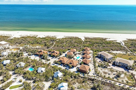 Exterior. Sanibel Island retreat with private beach - Pet friendly - Signal Inn 10
