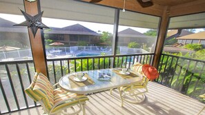 Dining - Pet friendly paradise on Sanibel Island with private beach - Signal Inn 12 (Sanibel)