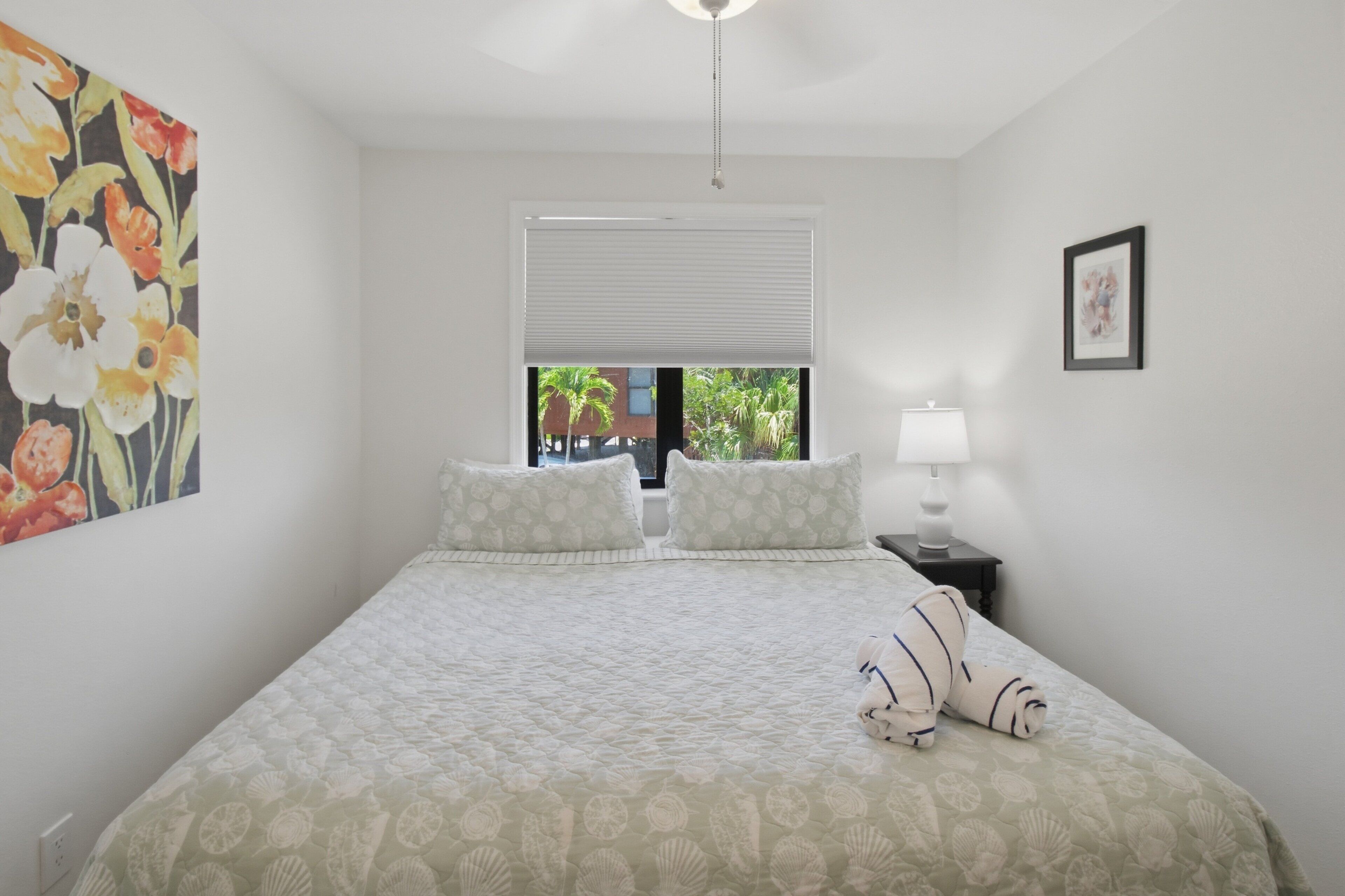 Pet Friendly Paradise On Sanibel Island With Private Beach - Signal Inn 12 - Sanibel Beach, Sanibel