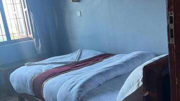 Individually decorated, desk, free WiFi