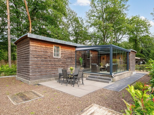 Gemütliches Chalet inmitten des Waldes