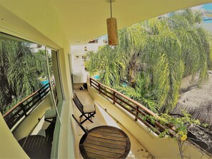 Standard-íbúð - útsýni yfir sundlaug | Verönd/útipallur