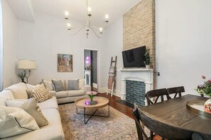 Interior - Historic Home| Vibes |Close to FQ| Backyard (New Orleans)