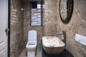 Six Bedroom Villa with Private Pool | Baño | Pantuflas 