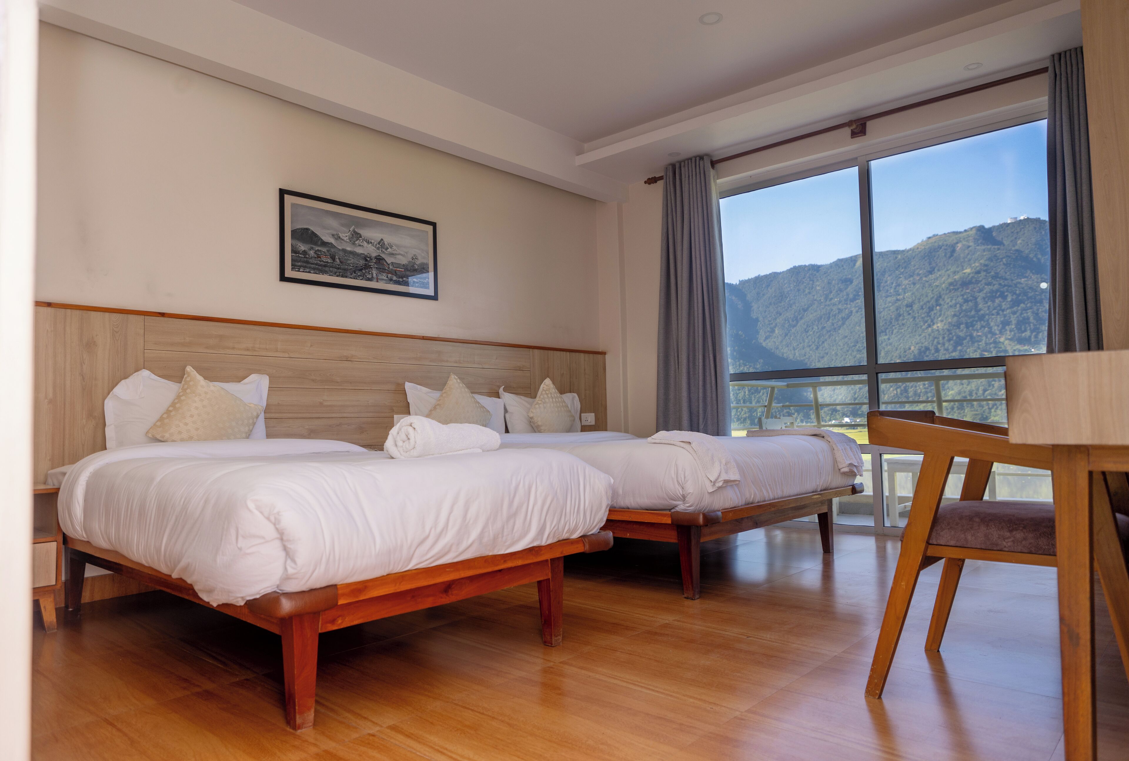 家庭客房, 1 間臥室, 湖景 | 高級寢具、書桌、筆電工作空間、免費無線上網