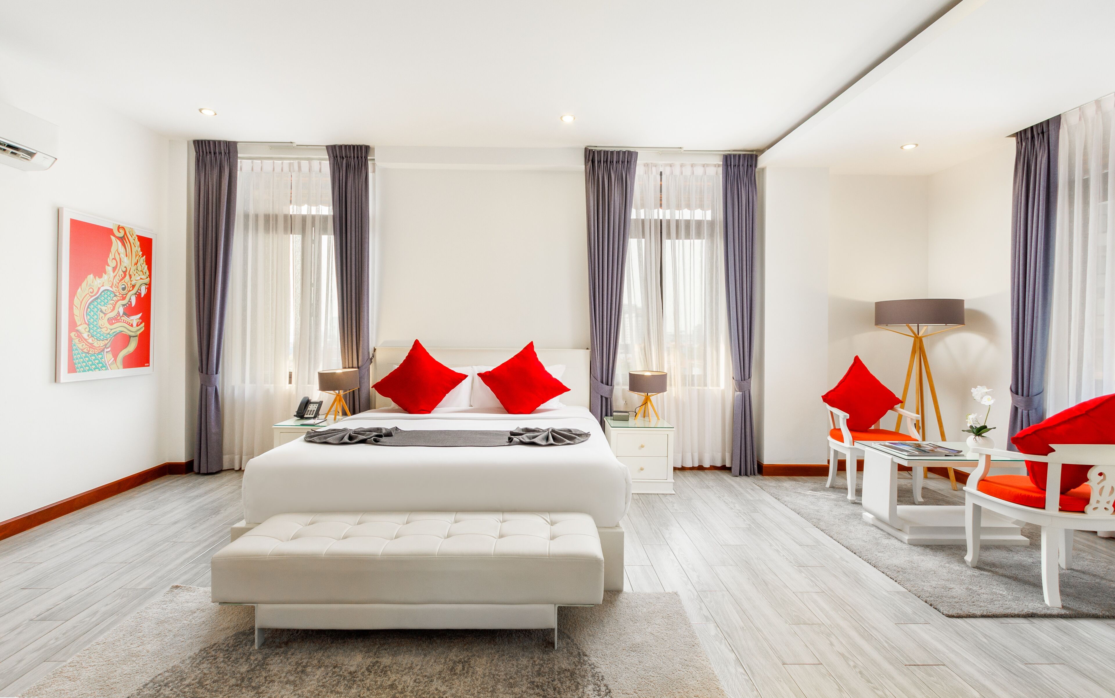 JAYA SUITE | Premium bedding, minibar, in-room safe, desk