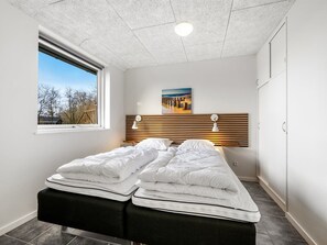 5 bedrooms, WiFi