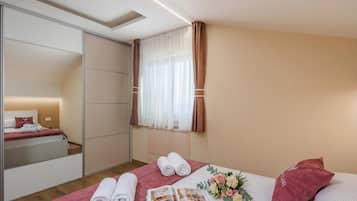 Family Villa, Multiple Bedrooms (Villa Vilani Spa & Pool) | 5 bedrooms, free WiFi, bed sheets