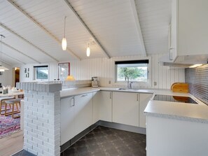 Fridge, dishwasher, high chair, cookware/dishes/utensils - "Albrecht" - 1.8km from the sea by Interhome (Blåvand)