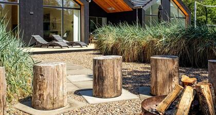 "Menja" - 1.4km from the sea by Interhome