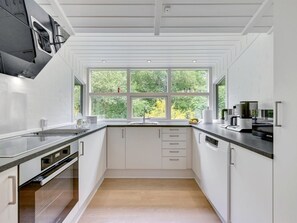 Fridge, microwave, oven, dishwasher - "Liviana" - from the sea by Interhome (Blåvand)