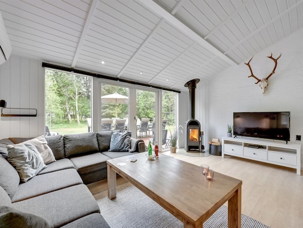 TV, fireplace, DVD player - "Liviana" - from the sea by Interhome (Blåvand)