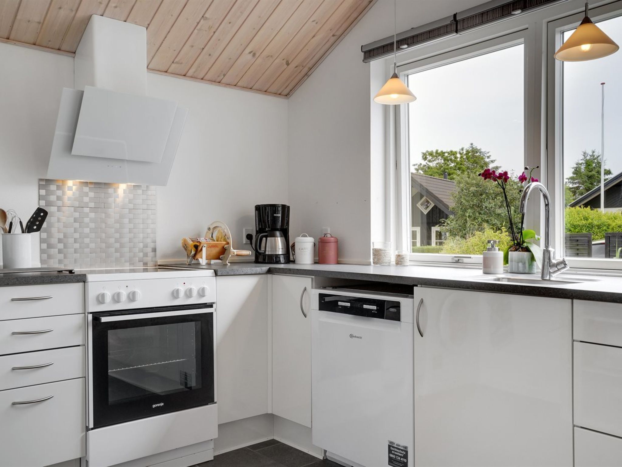 Réfrigérateur, micro-ondes, lave-vaisselle