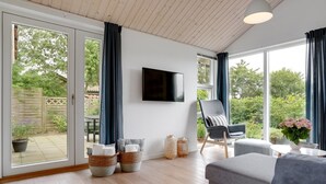 TV - "Jörgen" - 100m from the sea by Interhome (Esbjerg V)