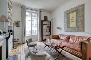 Televisie en een kantoor