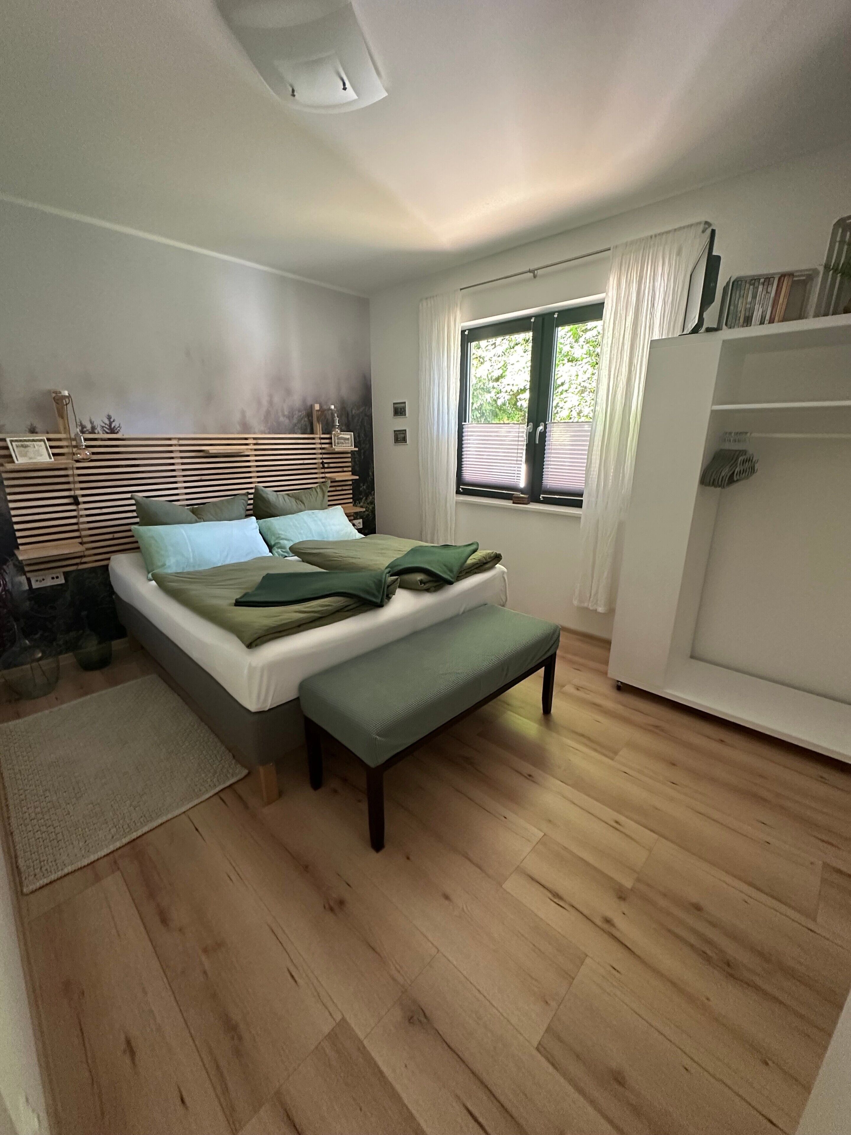 2 bedrooms, iron/ironing board, free WiFi, bed sheets