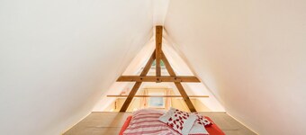 Chalet 'Kunterbunt' with Shared Terrace, Private Garden and Wi-Fi