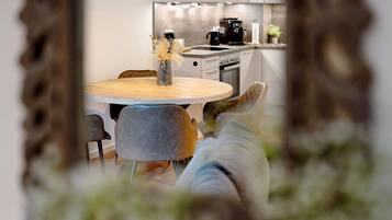 Réfrigérateur, four, plaque de cuisson, lave-vaisselle