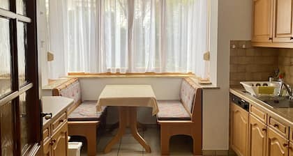 Ferienwohnung Starnberg" mit privater Terrasse, Gemeinschaftsgarten und WLAN