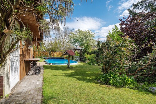 Ferienwohnung 'Einzimmerwohnung Im Haupthaus' mit Gemeinschaftspool, gemeinsamer Terrasse und WLAN