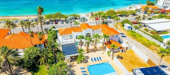 Beachfront 7BR Villa | Private Pool | Sleeps 16+ - Blue Door Beach House