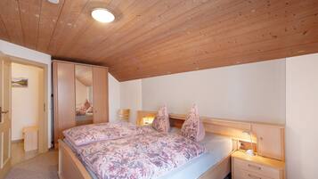 2 camere, ferro/asse da stiro, Wi-Fi gratuito, lenzuola