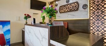 iROOMZ Hotel Sweekar Suites