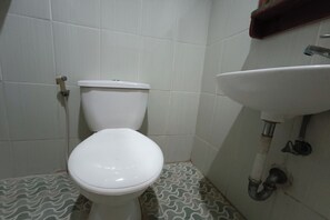Family Suite | Bathroom