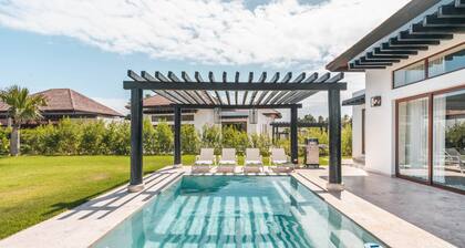 Bungallow w/pool/bqq at Green Village BCA