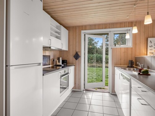 "Dix" - 900m from the sea by Interhome