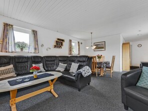 TV, fireplace, DVD player - "Pernilla" - 2km from the sea by Interhome (Blåvand)