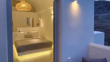 Junior Suite, Hot Tub, Sea View | Living area | 42-inch flat-screen TV with digital channels, TV