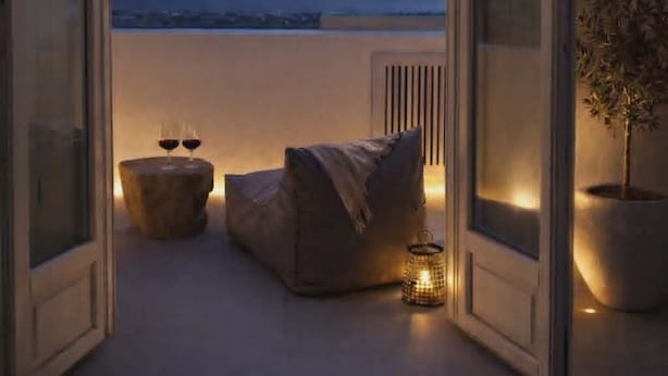 Junior Suite, Hot Tub, Sea View | Peralatan tempat tidur premium, peti besi dalam bilik, kalis bunyi 