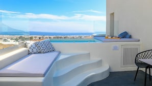 Superior Suite, Hot Tub, Sea View | Teres/patio