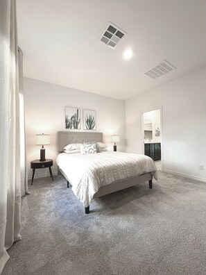 3 bedrooms, WiFi, bed sheets