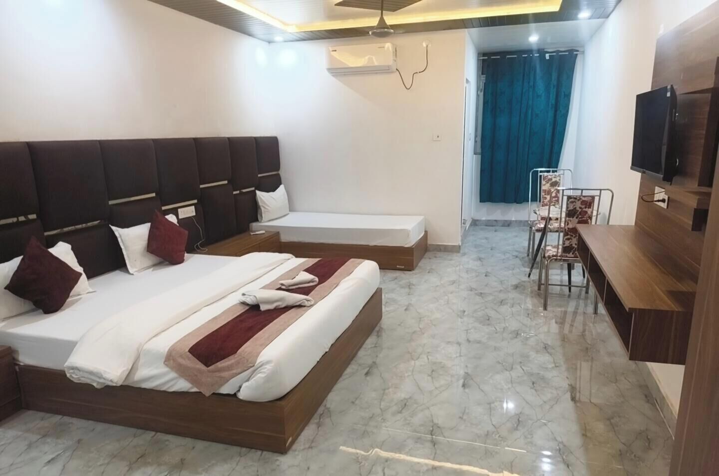 Executive Room | Free WiFi