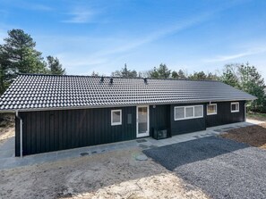 Exterior - "Dior" - 1.4km from the sea by Interhome (Blåvand)