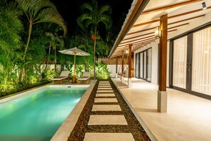 Private pool