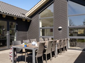 Outdoor dining - "Lova" - 600m from the sea by Interhome (Blåvand)