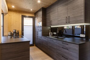 Frigorifero, microonde, forno, lavastoviglie