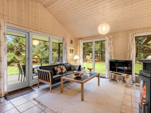Tv och eldstad